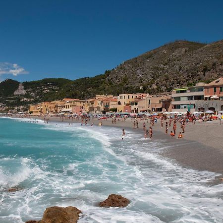 Fornaci 9 Rivieraholiday Pietra Ligure Exterior photo